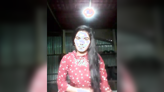 Village girl finds a place where she can flash her Indian XXX fruits