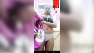 Webcam girl hopes to be tipped by a strange Indian guy for XXX sesh | XXX Video on AllSex.XXX