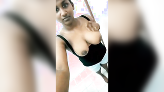 Nice tits hide under Indian's black top and she shows them in XXX video | XXX Video on AllSex.XXX