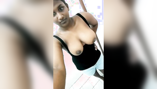 Nice tits hide under Indian's black top and she shows them in XXX video | XXX Video on AllSex.XXX