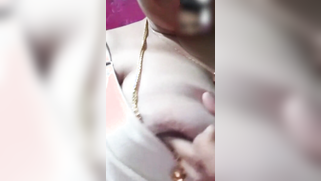 Whorish Desi wife reveals nipples during XXX call with a stranger