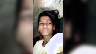 Boyfriend wants to film Desi's pussy and he reaches this XXX goal | XXX Video on AllSex.XXX