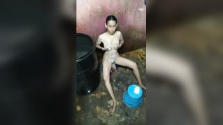 Skinny Indian girl takes a bath and films the amateur XXX video