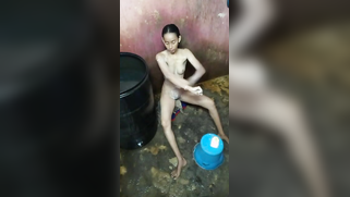 Skinny Indian girl takes a bath and films the amateur XXX video | XXX Video on AllSex.XXX