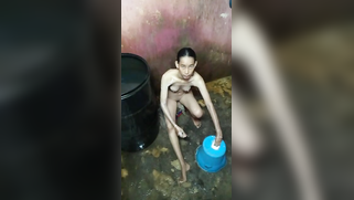 Skinny Indian girl takes a bath and films the amateur XXX video | XXX Video on AllSex.XXX