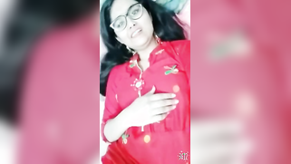 Fingers dive into Desi's XXX trench like a submarine into the ocean