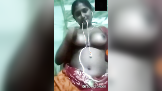 Mischievous Indian wench shakes nice boobies during XXX call | XXX Video on AllSex.XXX