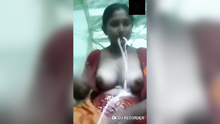 Mischievous Indian wench shakes nice boobies during XXX call | XXX Video on AllSex.XXX