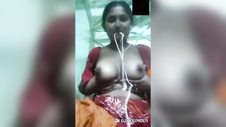 Mischievous Indian wench shakes nice boobies during XXX call | XXX Video on AllSex.XXX