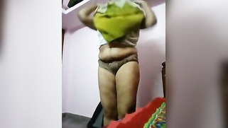 XXX video is always better when there is a Desi girl with big tits | XXX Video on AllSex.XXX