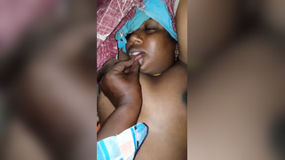 Wife sleeps and Indian lecher takes advantage of it to film XXX video | XXX Video on AllSex.XXX