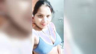 Spectators have opportunity to see Indian camgirl's XXX bulges | XXX Video on AllSex.XXX