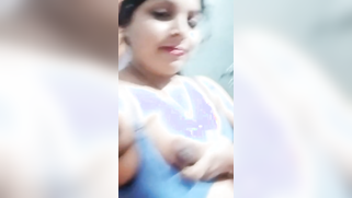 Spectators have opportunity to see Indian camgirl's XXX bulges | XXX Video on AllSex.XXX