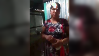 Desi housewife is paid for the opportunity to see her XXX parts