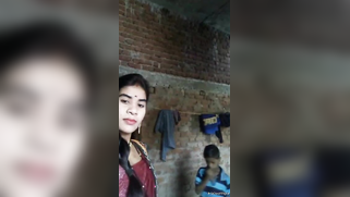 Cameraguy with pleasure penetrates Desi woman's smooth XXX cleft