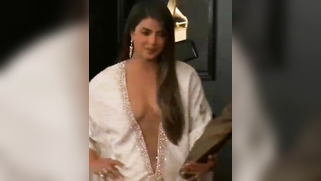 Paparazzi take pictures of Priyanka Chopra wearing XXX cleavage | XXX Video on AllSex.XXX