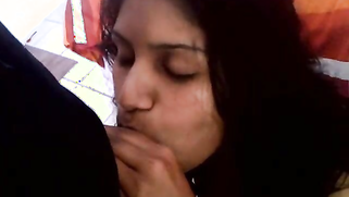 Indian MILF proves that she knows all about XXX blowjob on camera | XXX Video on AllSex.XXX