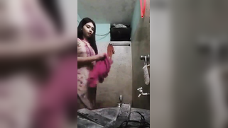 Desi whore is caught on camera showing off XXX-shaped ass in bath | XXX Video on AllSex.XXX