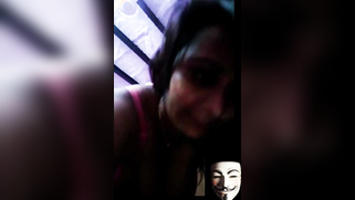 Desi woman has something for online XXX lover that is hidden under bra | XXX Video on AllSex.XXX