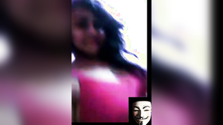 Desi woman has something for online XXX lover that is hidden under bra