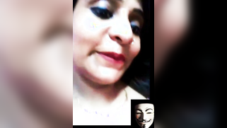 Desi woman has something for online XXX lover that is hidden under bra | XXX Video on AllSex.XXX