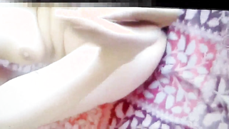 Possessor of pink pussy lips took off everything for XXX solo show | XXX Video on AllSex.XXX