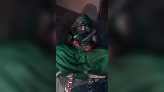 Desi chick demonstrates how she penetrates pink XXX tunnel online | XXX Video on AllSex.XXX