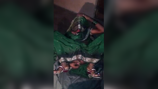 Desi chick demonstrates how she penetrates pink XXX tunnel online | XXX Video on AllSex.XXX