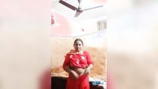 There's something XXX to show off under Indian housewife's clothes | XXX Video on AllSex.XXX
