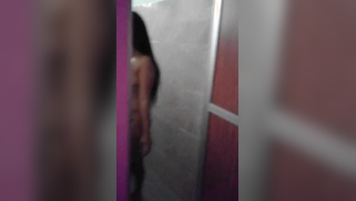 Desi woman washes XXX-shaped body but man films showering on camera | XXX Video on AllSex.XXX