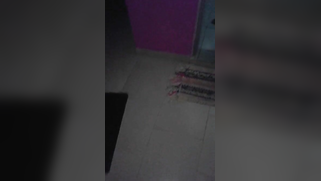 Desi woman washes XXX-shaped body but man films showering on camera | XXX Video on AllSex.XXX