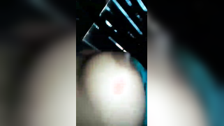 Desigoes to quiet place to pull sari up flaunting XXX-shaped tits | XXX Video on AllSex.XXX