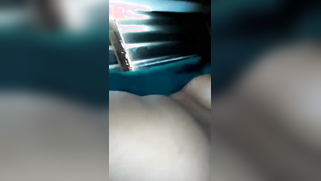 Desigoes to quiet place to pull sari up flaunting XXX-shaped tits | XXX Video on AllSex.XXX