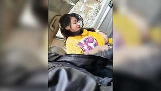 Desi road whore got into boy's car to give cheap and quick XXX blowjob