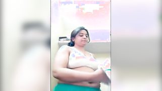 Indian housewife is fat so she has a lot of XXX things to show off | XXX Video on AllSex.XXX