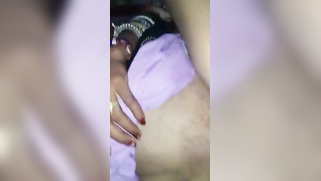 Adorable Indian thinks spectators deserve to see her in XXX video | XXX Video on AllSex.XXX