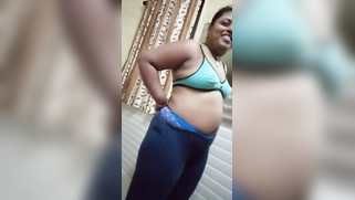 Indian whore doesn't feel shy to walk naked in front of XXX cameraman | XXX Video on AllSex.XXX