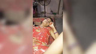 Married woman's pussy is so beautiful that Indian lover films it