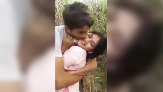 Outdoor Indian sex gives the girl the opportunity to earn some cash | XXX Video on AllSex.XXX