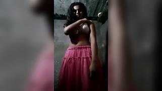 Splendid Desi decides to film the solo porn video in the shower room | XXX Video on AllSex.XXX