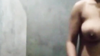 Amateur Indian woman has a nice body that she is always glad to show | XXX Video on AllSex.XXX