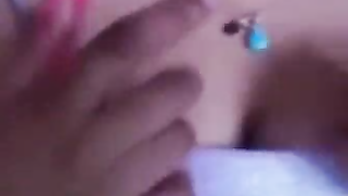 Amateur solo video of the Desi woman exposing wonderful big boobs | XXX Video on AllSex.XXX