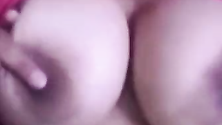 Amateur solo video of the Desi woman exposing wonderful big boobs | XXX Video on AllSex.XXX