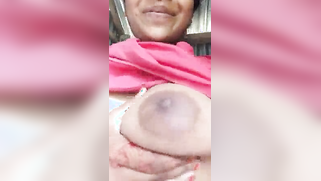 Adorable Indian woman lifts pink top to brag about big boobies | XXX Video on AllSex.XXX