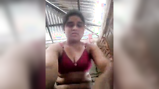 Solo video of the Desi webcam girl fingering pussy from behind | XXX Video on AllSex.XXX