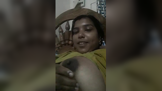 Mischievous Indian squeezes juicy boobies during the video call | XXX Video on AllSex.XXX