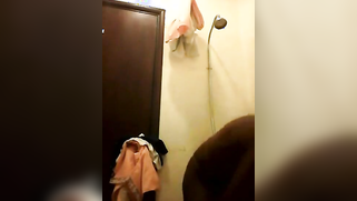 Cheerful Desi thinks men will like the video where she takes a shower | XXX Video on AllSex.XXX