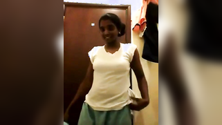 Cheerful Desi thinks men will like the video where she takes a shower | XXX Video on AllSex.XXX