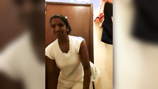 Cheerful Desi thinks men will like the video where she takes a shower