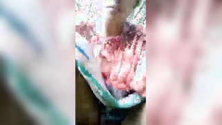 Timid Indian female finds a quiet place where she can flash crotch | XXX Video on AllSex.XXX